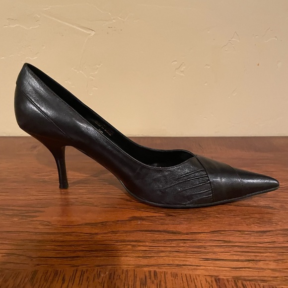 Aldo Classic Black Pointed Heels - Picture 3 of 5